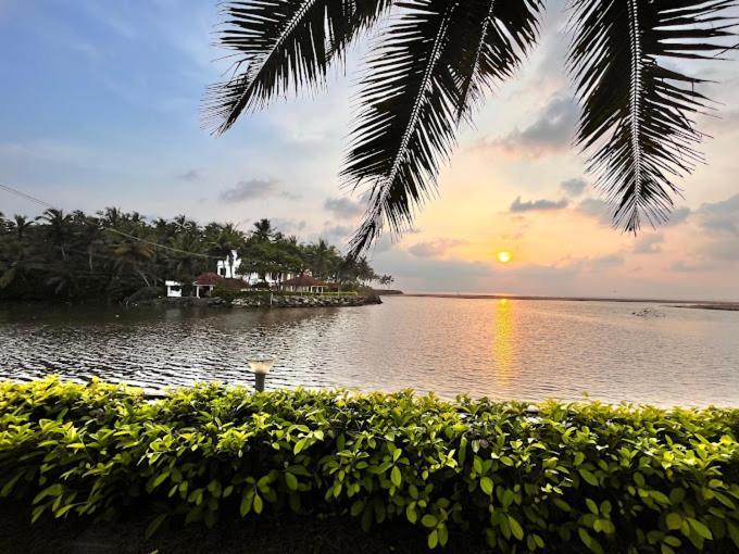 Lagoona Beach Resort Kovalam Exterior foto